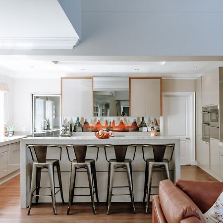 Luxe Family Home With Solar Power In Secure Hout Bay Estate เคปทาวน์ ภายนอก รูปภาพ