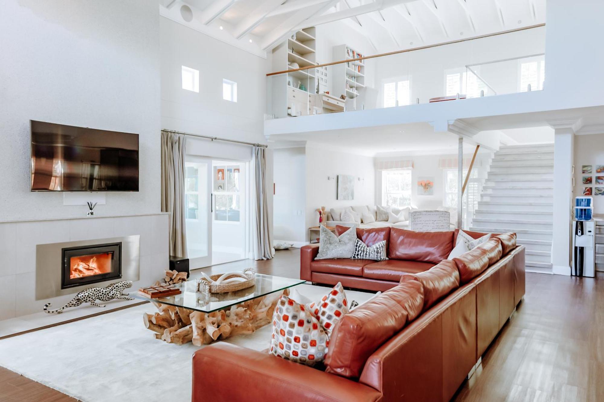 Luxe Family Home With Solar Power In Secure Hout Bay Estate เคปทาวน์ ภายนอก รูปภาพ